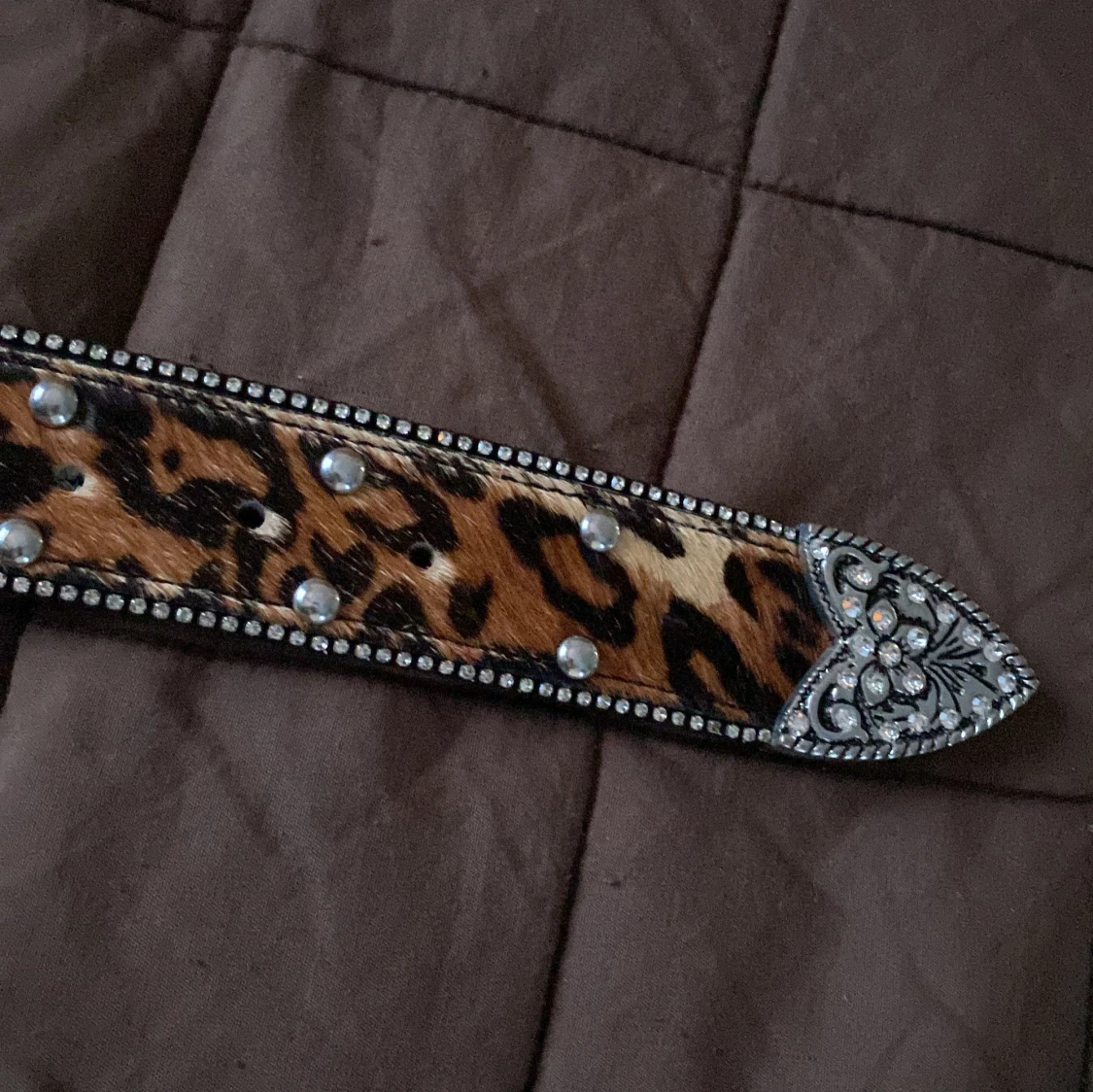 Leopardmönstrat bälte med strassdetaljer från Zara - 91