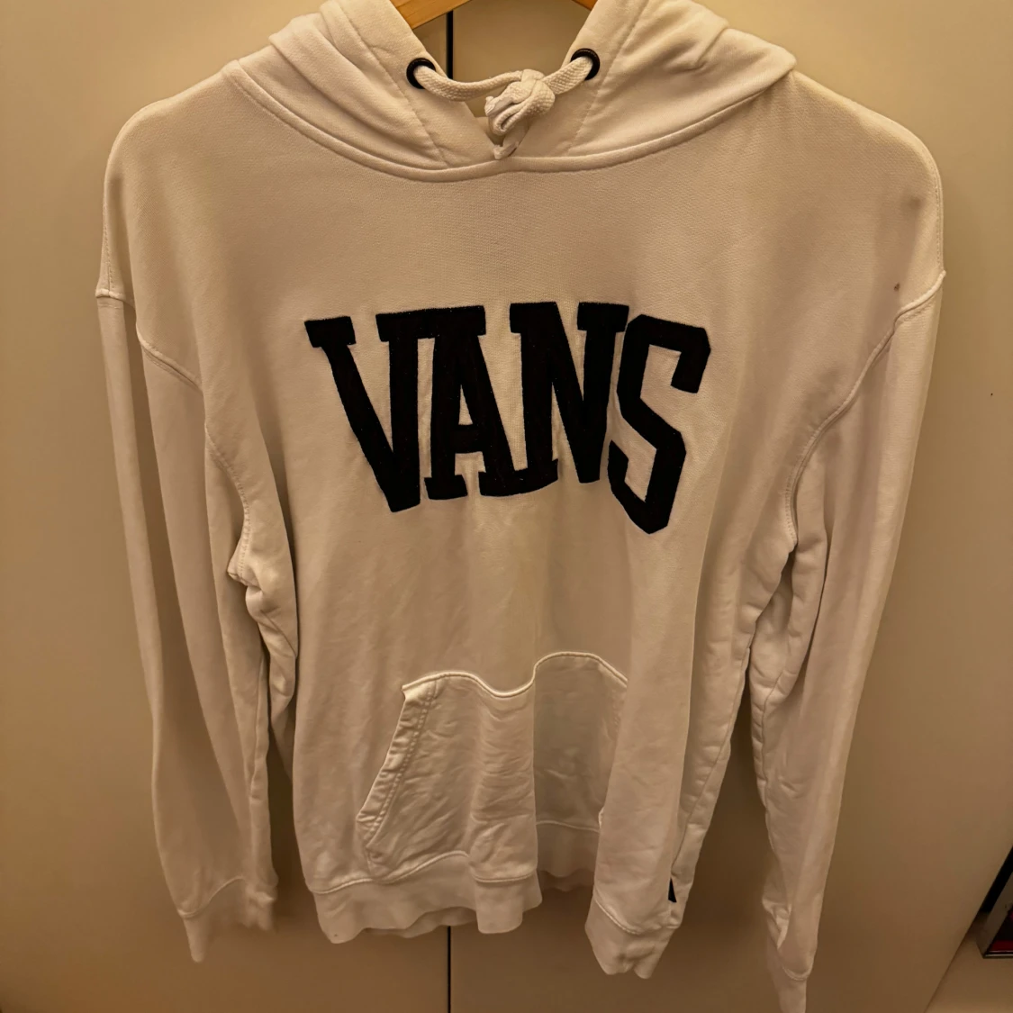 Vit hoodie från Vans