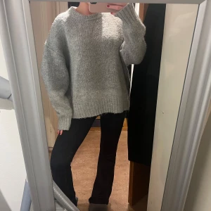 Grå stickad tröja - Fin stickad tröja ifrån zara💕