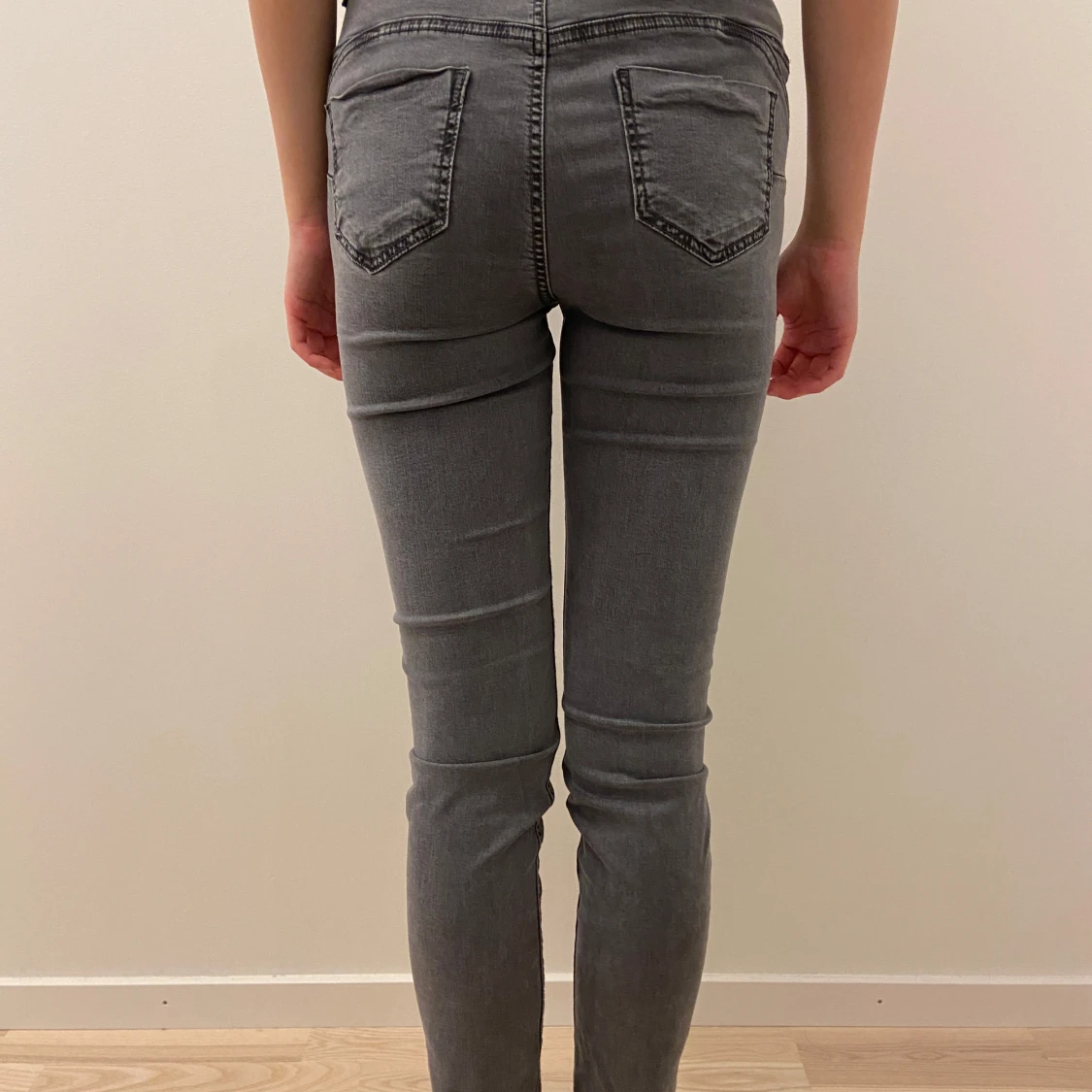 Grå jeansleggings från Calzedonia - 90