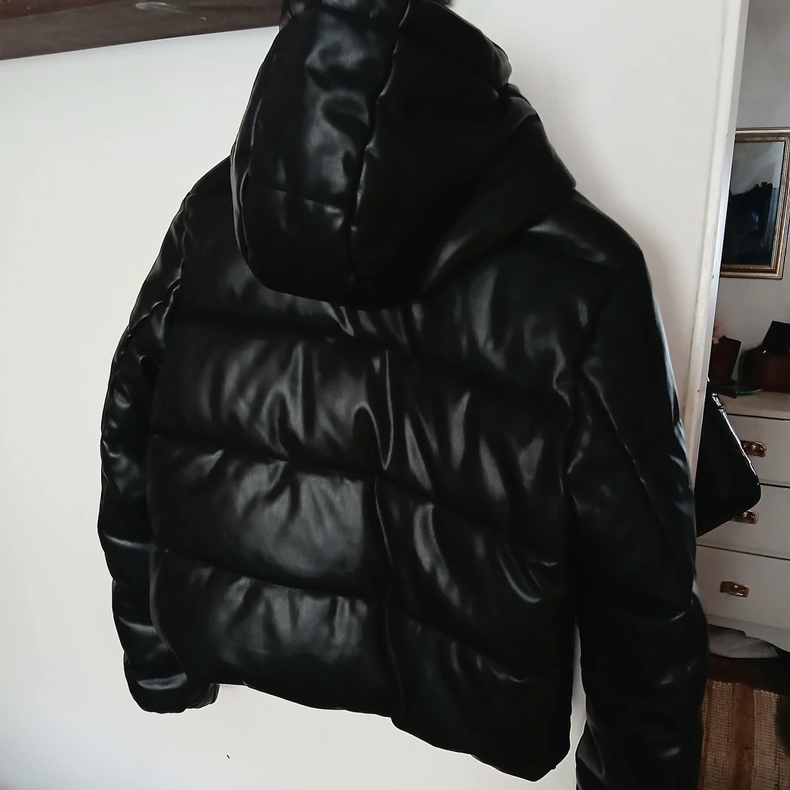 Svart pufferjacka från NA-KD - 91