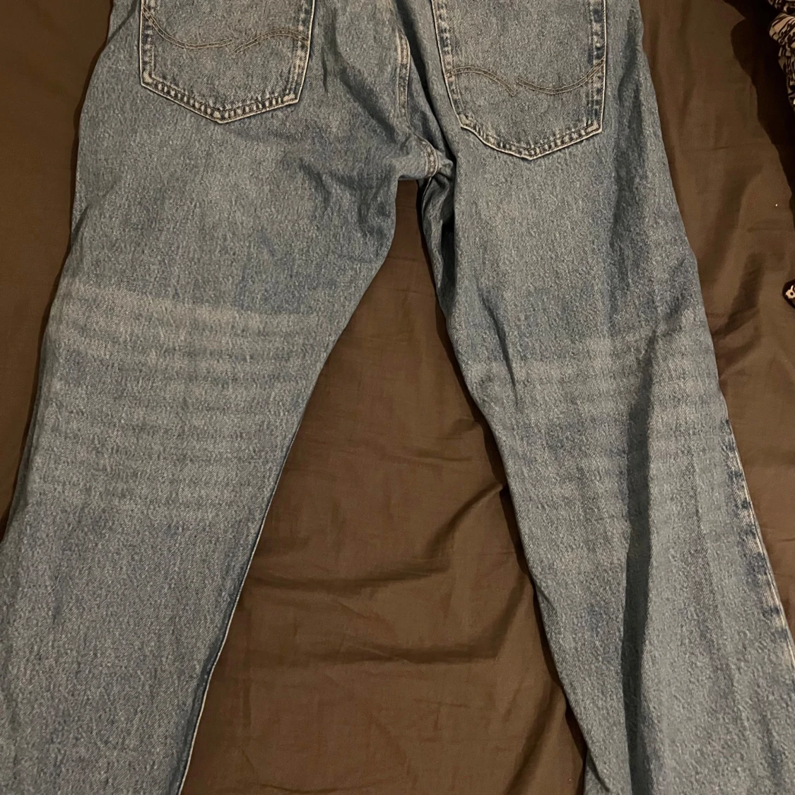 Knappt använda jeans - 90