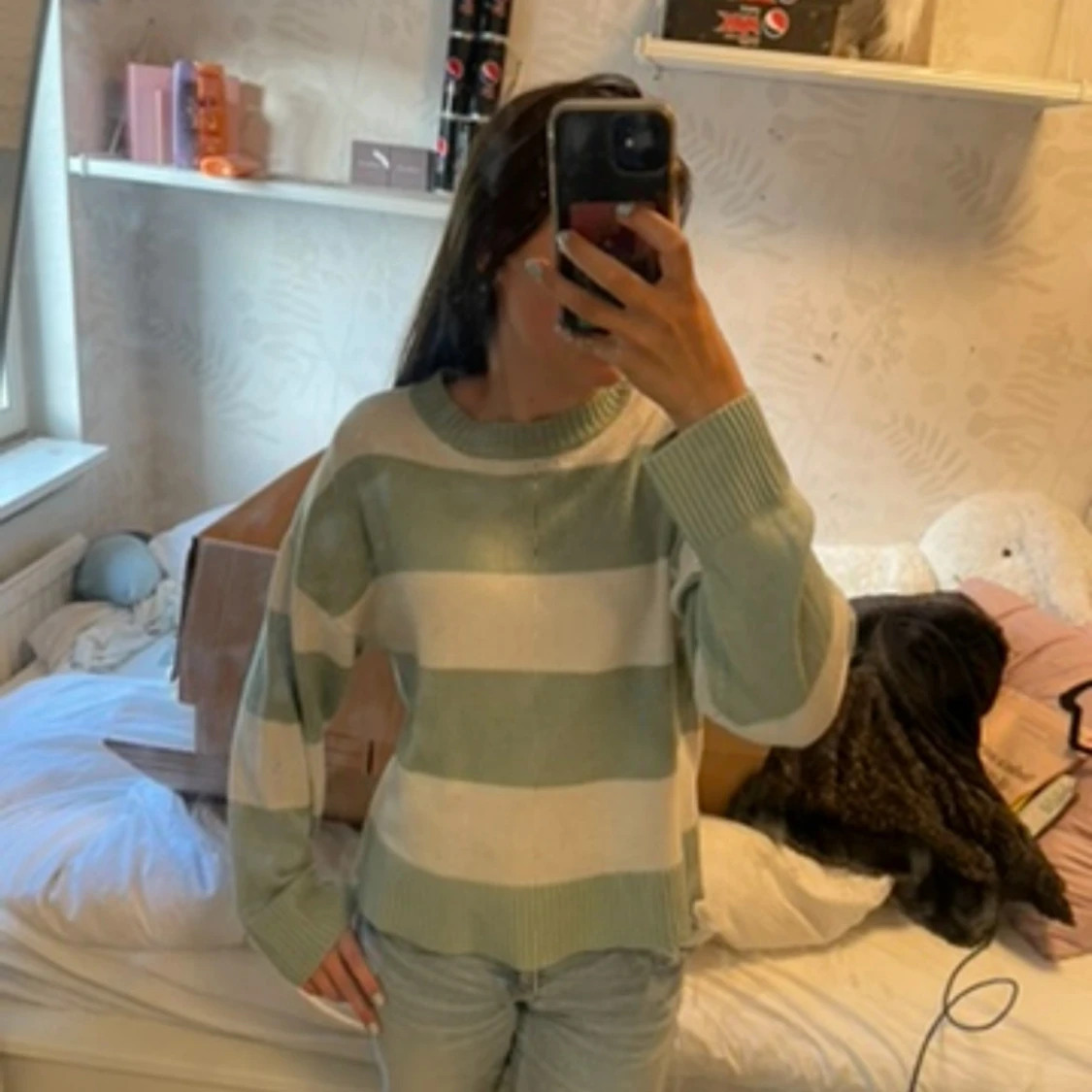 Vit/grön tjocktröja  - 90