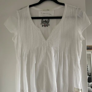 Odd Molly blus  - Säljer denna super fina odd Molly blus, inga defekter och använd endast en gång! 