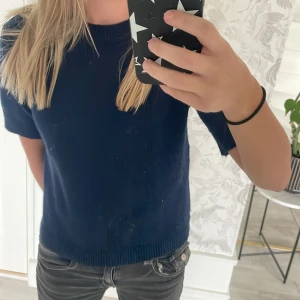 Kappahl stickad tröja  - Köpt för 299 och säljs inte längre aldrig använd för färgen inte passade mig passar även mig som har storlek s