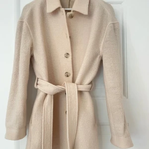 Filippa K Lima Coat strl 34 - Filippa K Lima Coat strl 34. I nyskick, använd endast ett fåtal gånger 