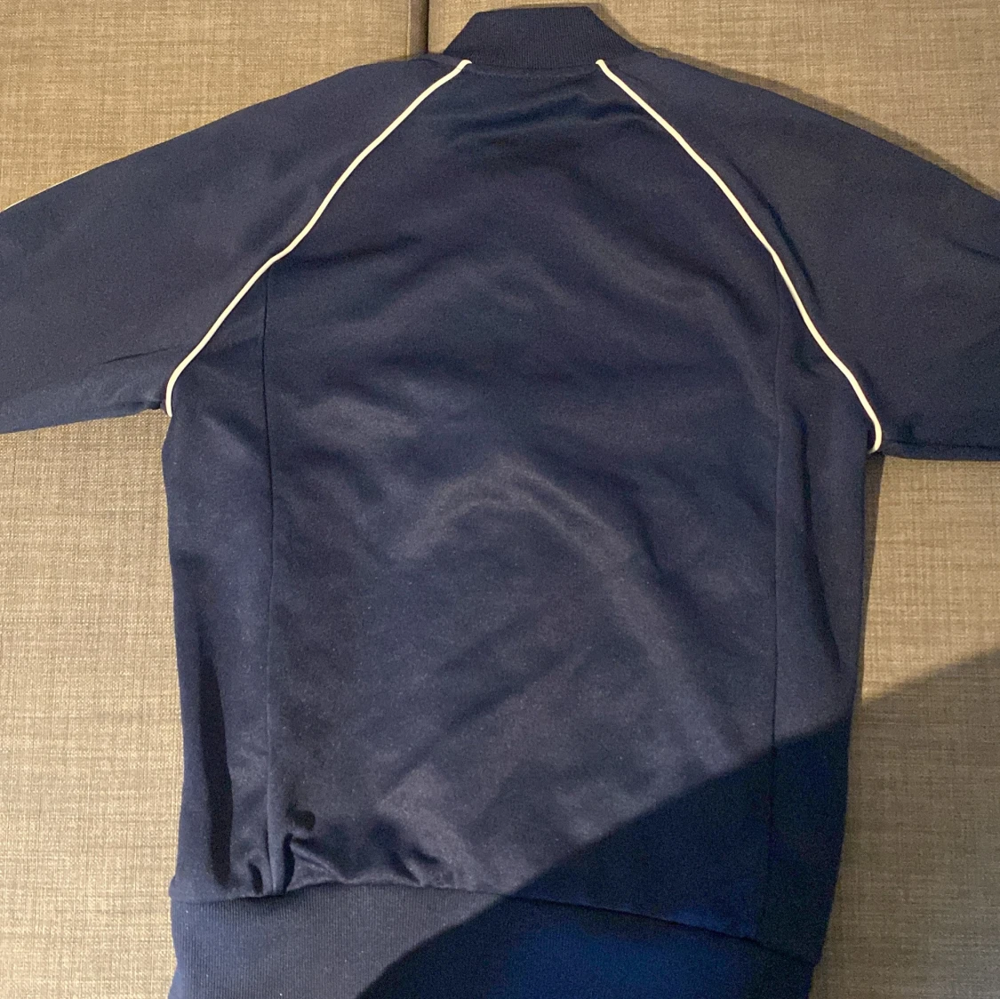 Blå träningsjacka från Adidas - 91