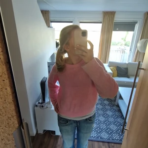 Stickad tröja - jättefin rosa färgad stickad tröja