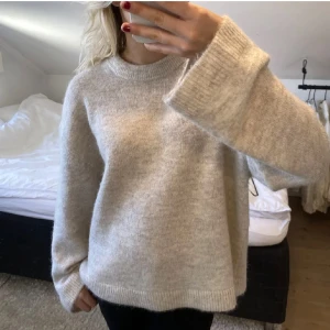 Stickad tröja - Superfin tröja från Gina Tricot💗