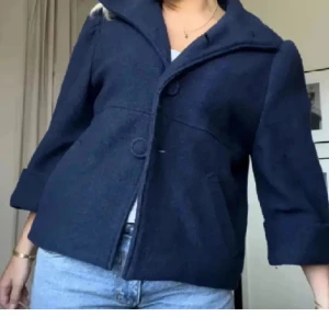 Trekvartsämrad kappa - Superfin kappa! Trekvartsärmad. Pris kan diskuteras☺️