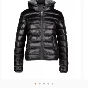 Colmar jacka  - Söker en colmar jacka för ca 2500 st 38