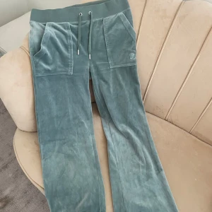 Ljus gröna juciy couture byxor - Nyskick ljus gröna juciy couture byxor skön bekväma 