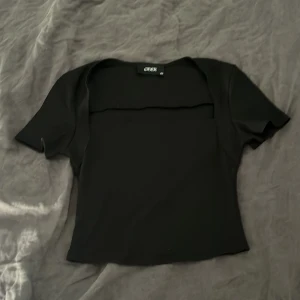 Tröja - Jättegullig tröja som är öppen fram