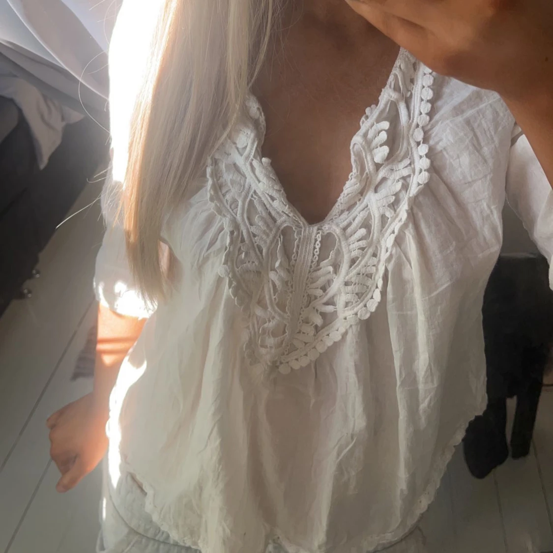 Vit blus från Gina Tricot - 1