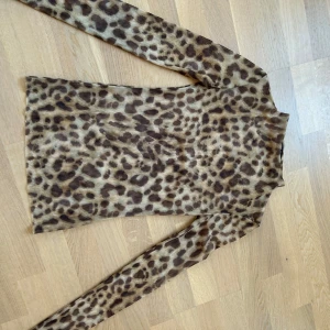 Leopard topp Zara - Använd två gånger 