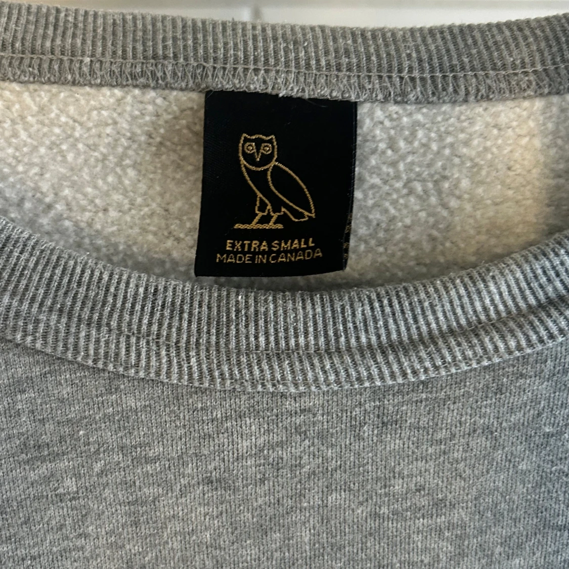 Grå sweatshirt från OVO - 1