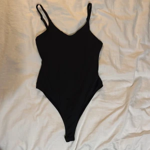 Linnebody  - Fin linnebody som är sällan använd. Mycket bra skick. 