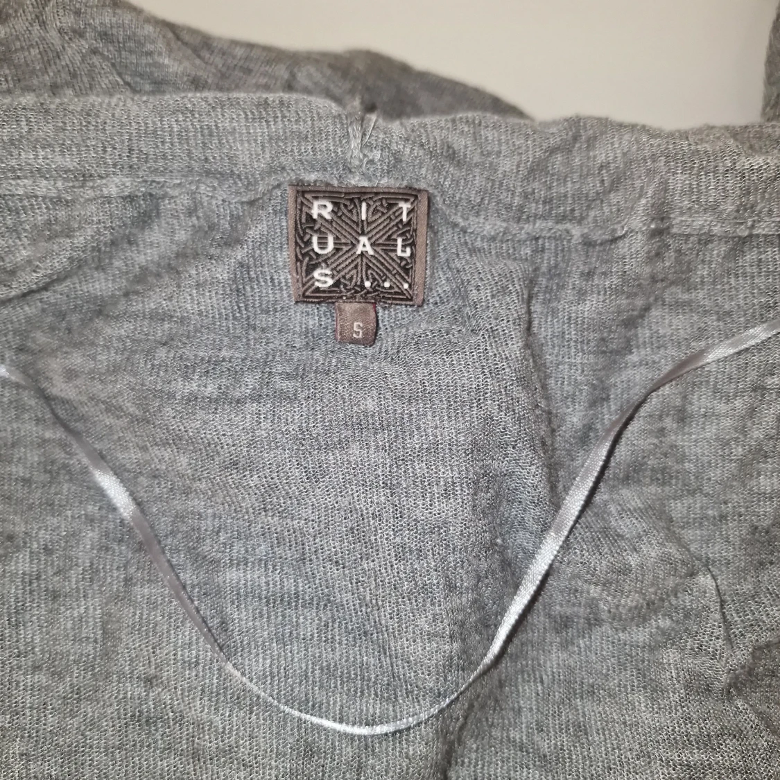 Grå kofta från Rituals - 3
