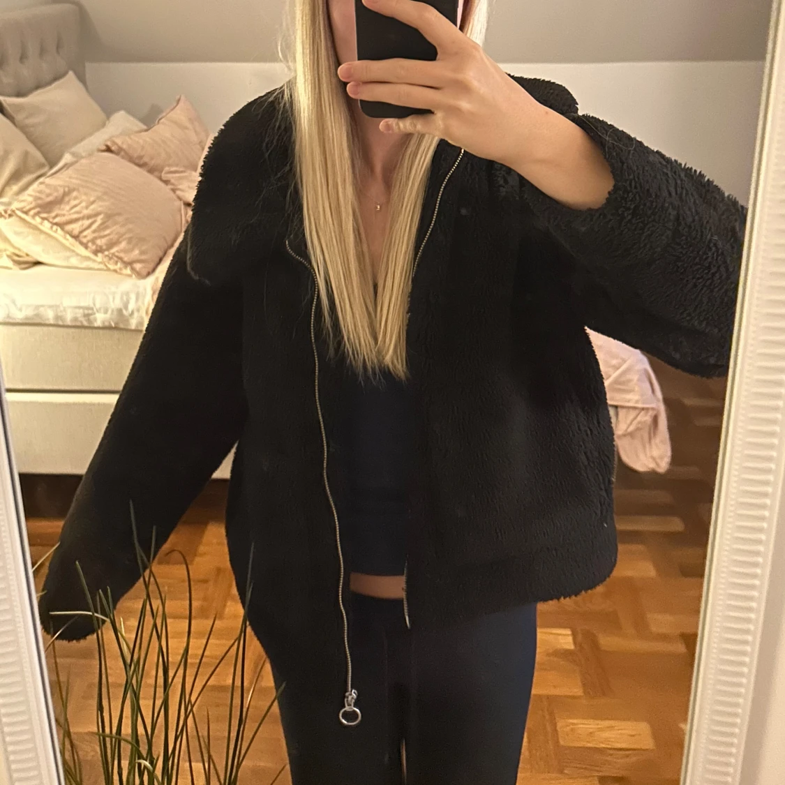 Svart teddyjacka  - 90