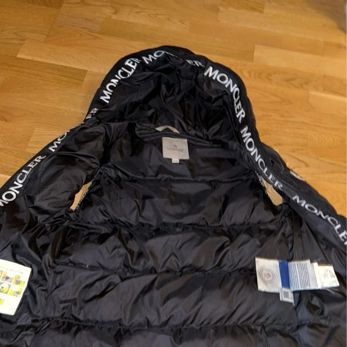 Moncler väst  - 93
