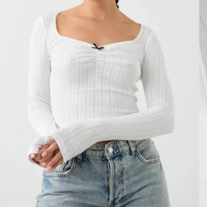 Gina tricot topp - Jättesöt topp från Gina , använd 1 gång  Säljer pga den är för stor 