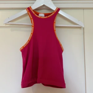 topp - Topp från iets frans… Bra skick!! nypris ca 300kr