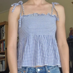 Topp - Justerbara axelband med knytning 