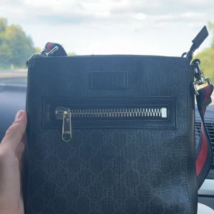 Gucci väska - Svart Gucci väska 