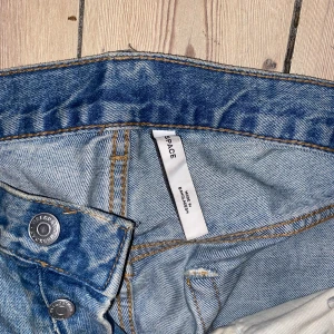 Space jeans från weekday - Lite baggy jeans från weekday i bra skick