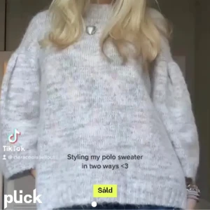 Trekvarts stickad tröja  - Säljer denna Trekvartsärmade stickad tröjan från Arket i strl S! Lite oversized i strl och endast använd få gånger😍