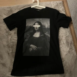 Tröja med tryck - Cool elephants tröja, storlek M. Jättefint skick och knappt använd.