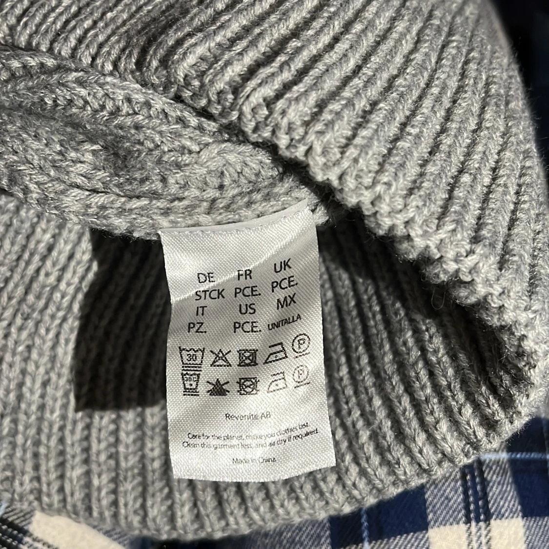 Mössa - Revenite - 91