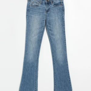 Lågmidjade bootcut jeans  - Lågmidjade bootcut jeans ifrån ambercrombie🩷