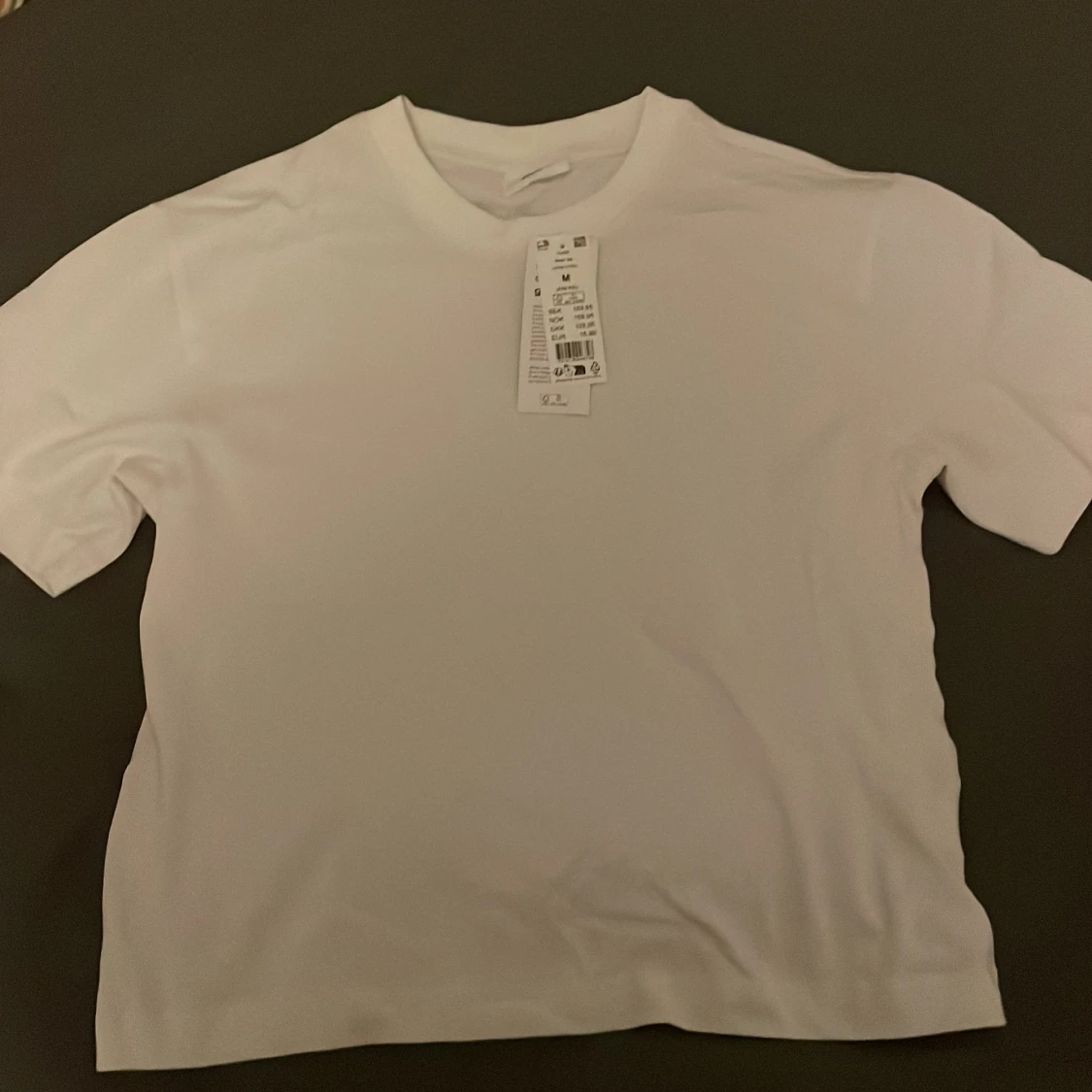 Vit t-shirt från H&M