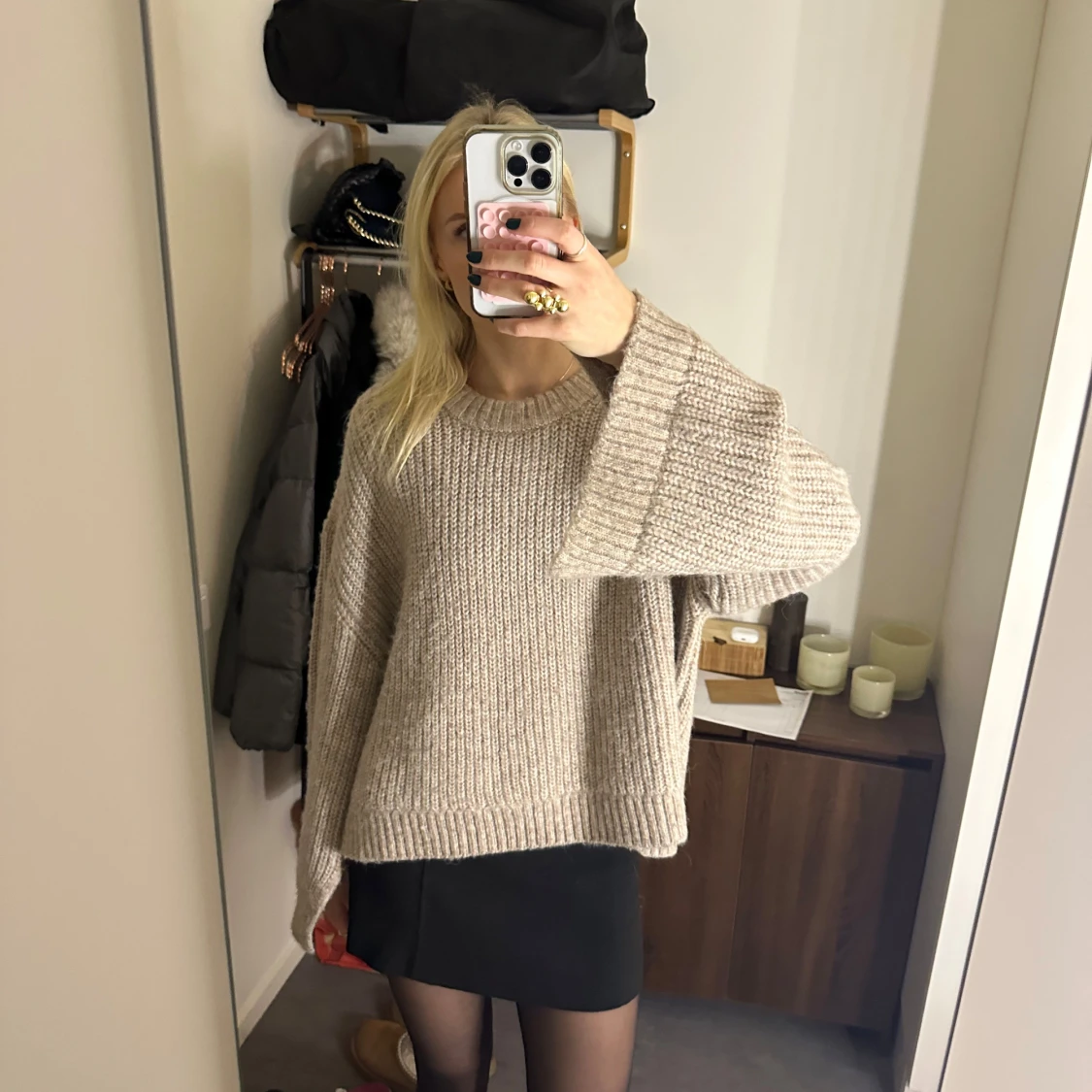 Beige stickad tröja