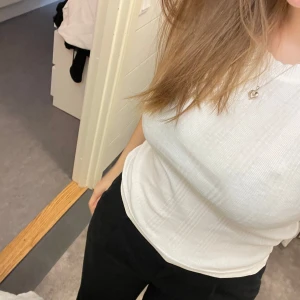 Vitt linne - Passar mig som vanligtvis har S