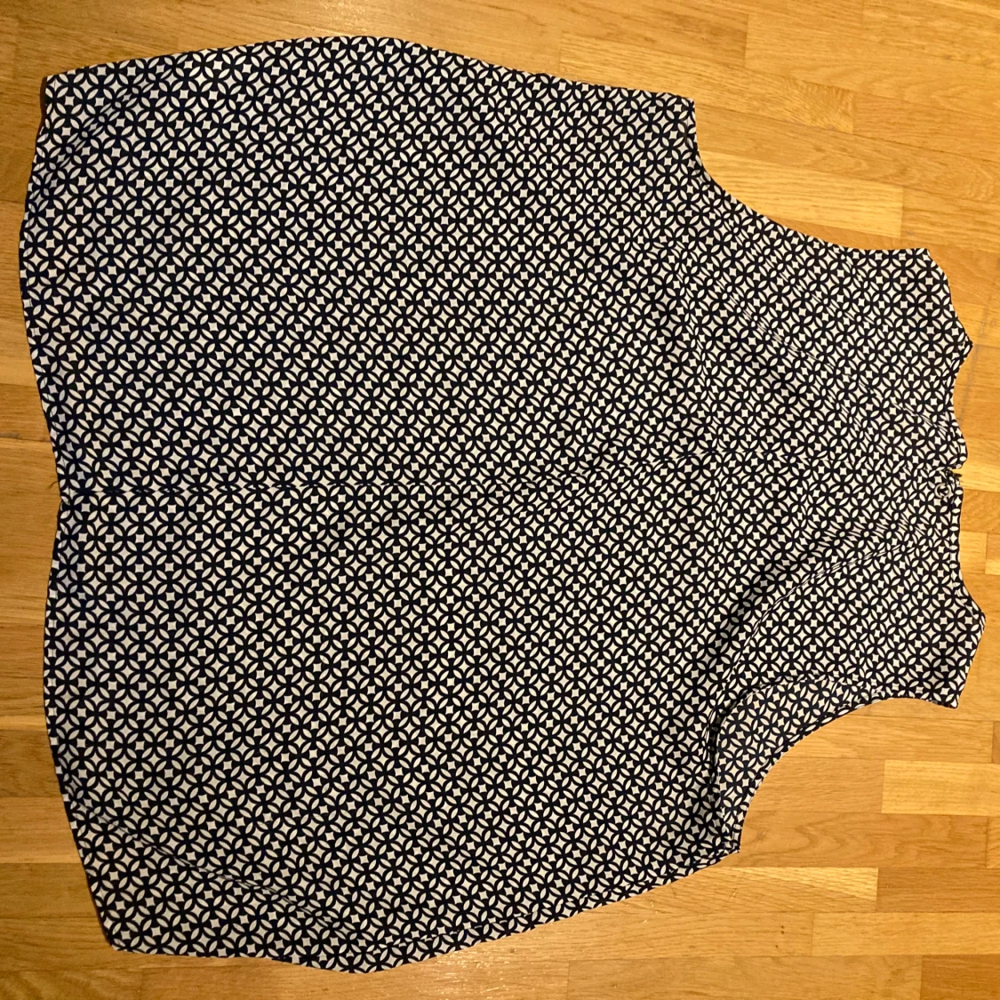 Mönstrad klänning från Stockh LM - 90