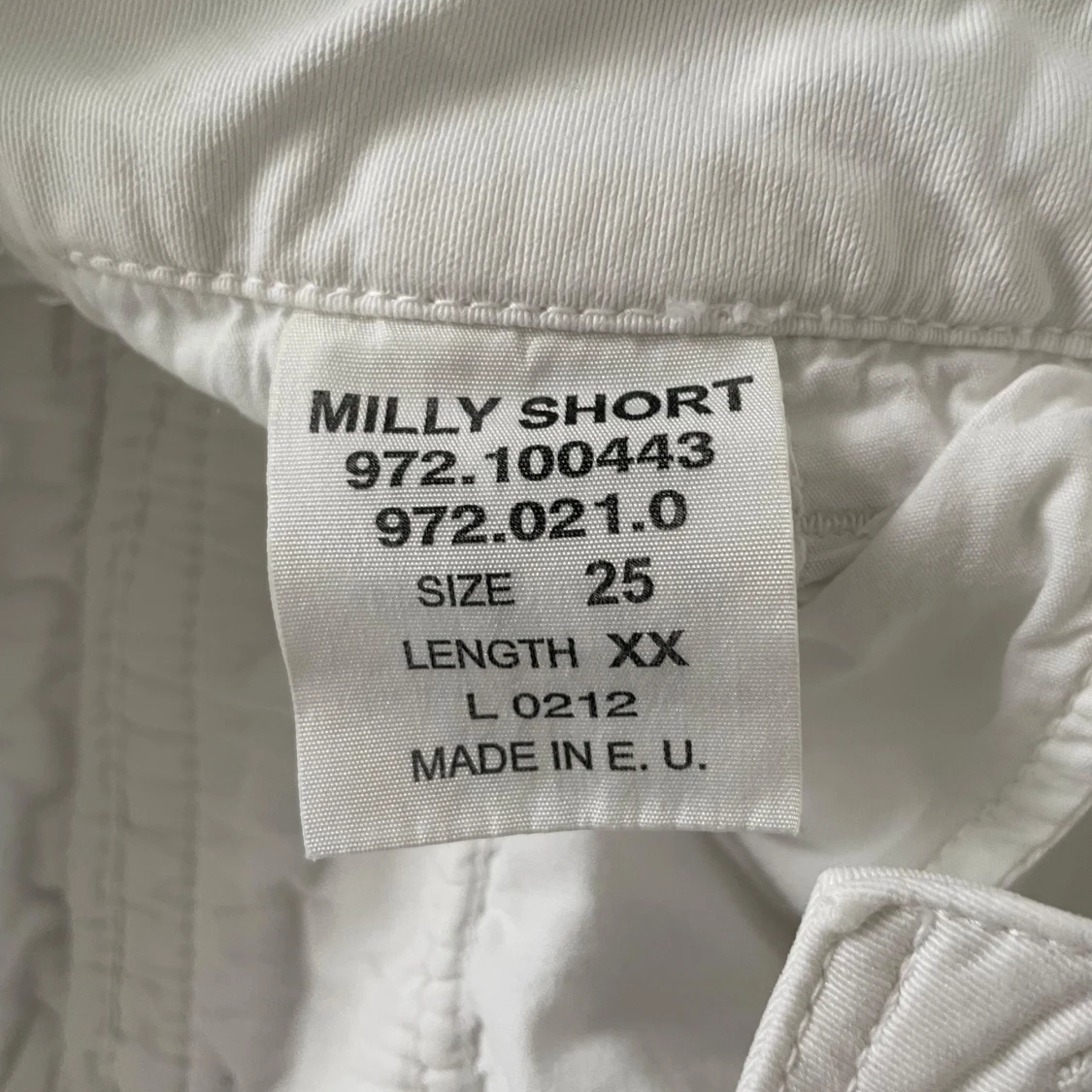 Vita shorts från Staff - 93