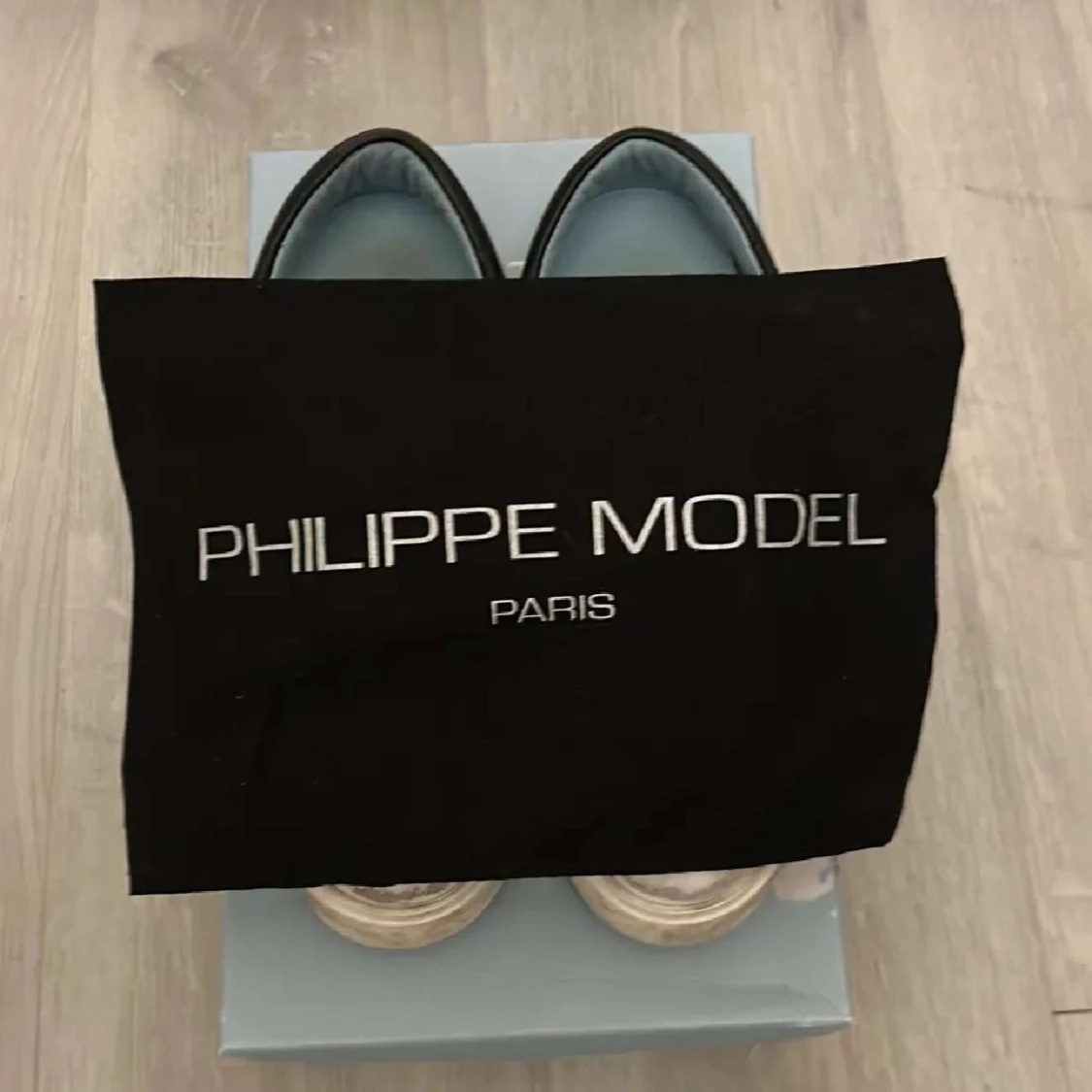 Philippe model  - 92