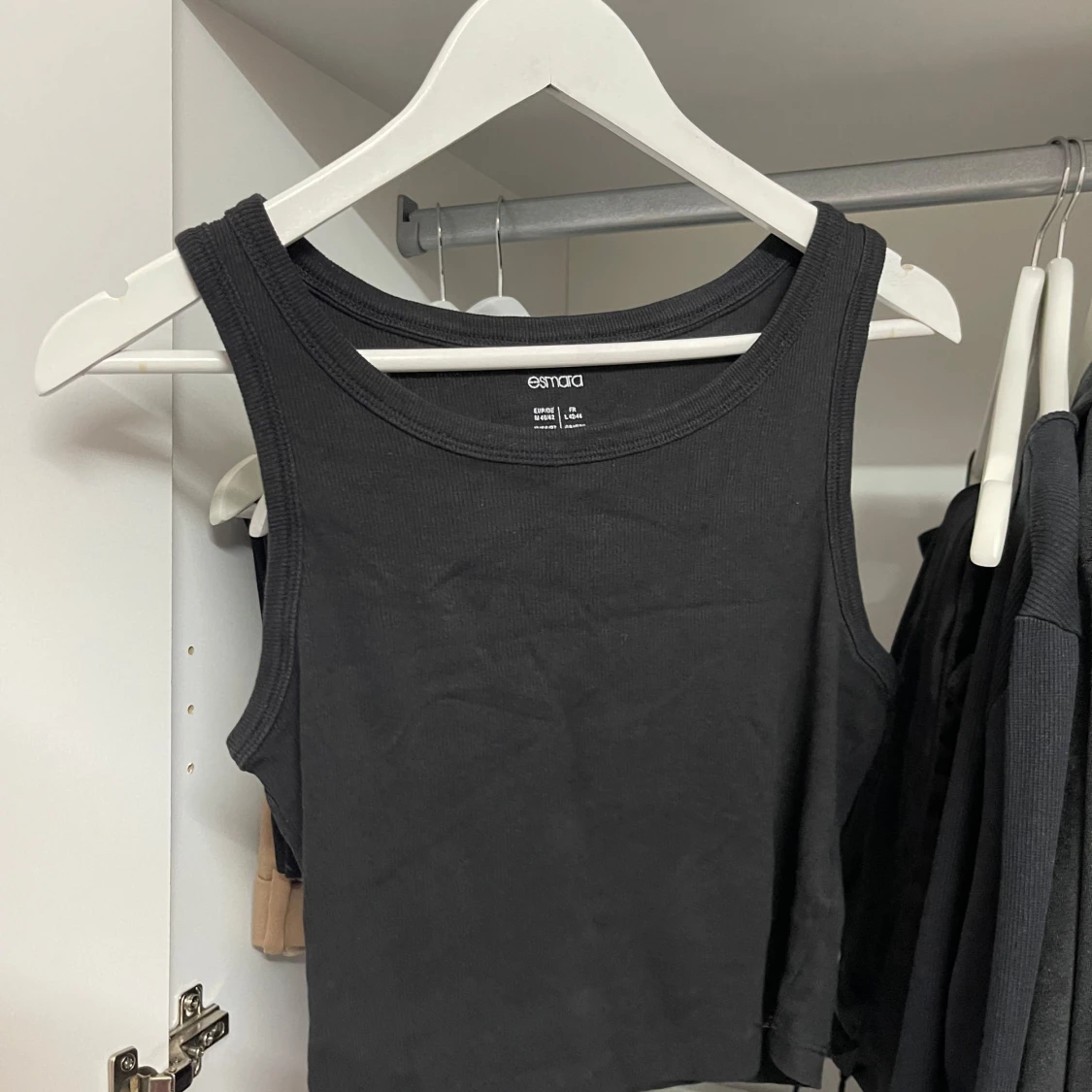 Svart linnetopp från Esmara