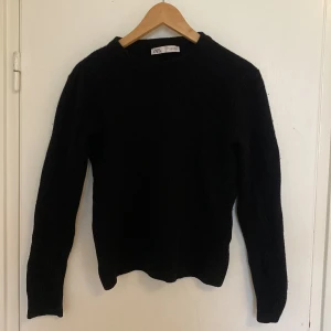 Cashmere tröja  - Så varm och skön stickad tröja, 56% cashmere och 44% ull