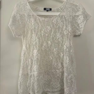 Spets topp från bikbok - I mycket bra skick, storlek: M 