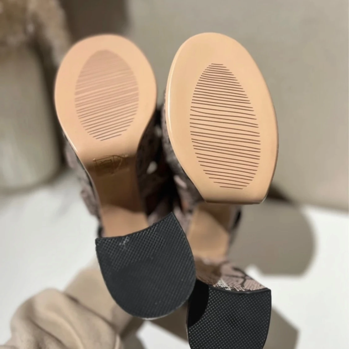 Lamoda Snake Platform Heeled Sandals - 91