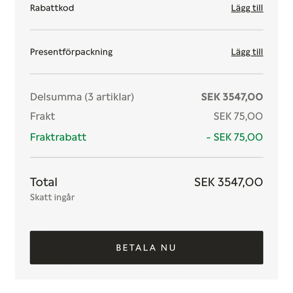 Aldrig använd Pandora armband med 2 berlocker -2800kr  Osäker på storlek, skriv så mäter jag den vid intresse🩷  Orginal pris: 3547kr. Accessoarer.