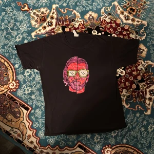 PNL T-shirt  - Hej, jag vill sälja min limited edition pnl T-shirt som är köpt när den var släppt. 