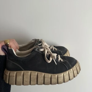 Eytys skor - Svinsnygga eytys, använt en del men otrolig kvalite trots det!!  (Nypris 2500kr)