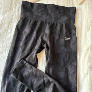 Mönstrade tights ICIW - Snygga mönstrade tights, använda 1 gång!