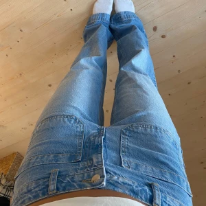 Jeans - SUPER snygga jeans!! Tryck gärna på köp nu