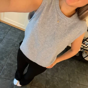 Stickad väst - Jätte fin stickad väst/kofta nu till hösten ⭐️