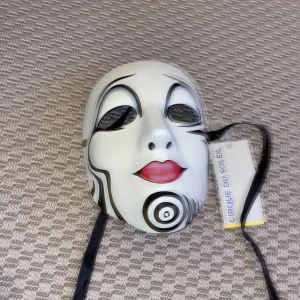 Halloween mask - Säljer en till mask för den inte användes förra året❤️ alltså aldrig använd och har inte defekter 